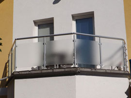 Balkonska ograda sa staklom